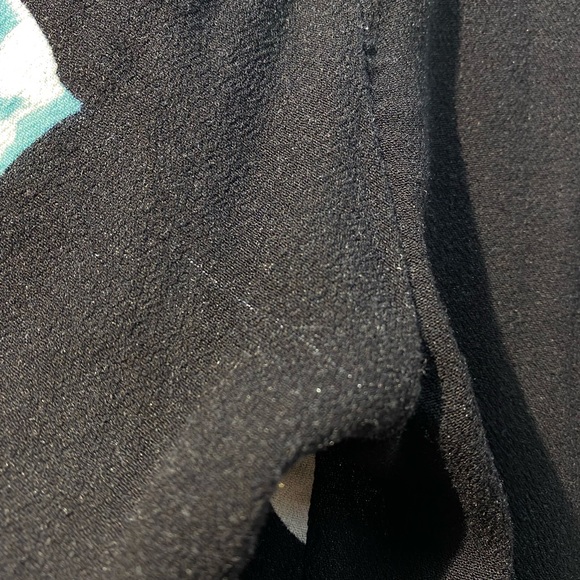 Kendall & Kylie Black Floral Romper Small - Picture 14 of 16